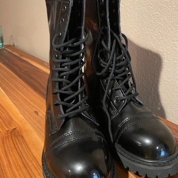 Knightsbridge NEW Black Combat Boots - Picture 2 of 6